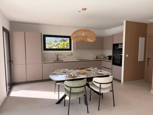Seadmed, Villa with private pool - Figari in Figari