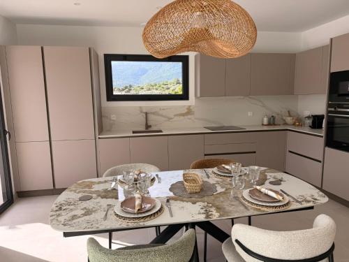 Seadmed, Villa with private pool - Figari in Figari