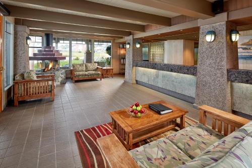 Cavalier Oceanfront Resort