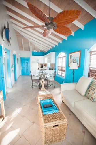 Paradise Bay Bahamas in Steventon