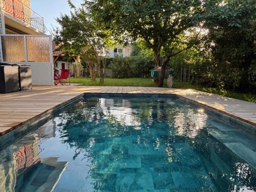 Villa Isalou à 800 mètres du bassin avec piscine privée et clim