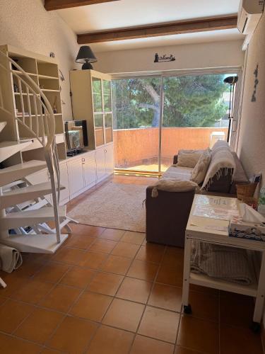 Studio La Couronne Plage 5 mn à pied & Gare à 8 mn avec climatisation