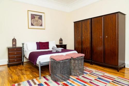Spacious 4 Bed Victorian House Near Beach Free Private Parking in Portobello