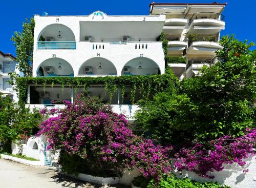 Astri Hotel 2