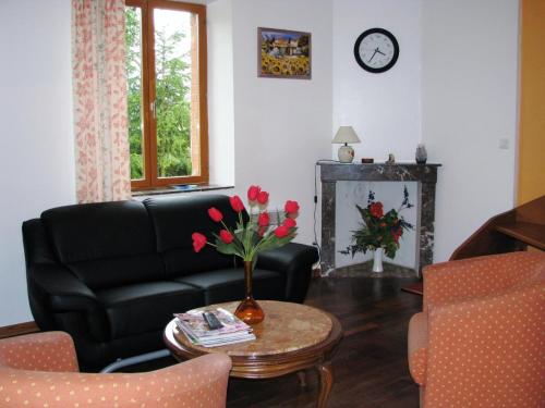 Casa bianca in Balaives-et-Butz
