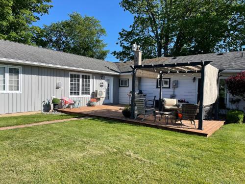 Apartment in Prince Edward County - 'Suite Spot' in Warings Corner (ON)