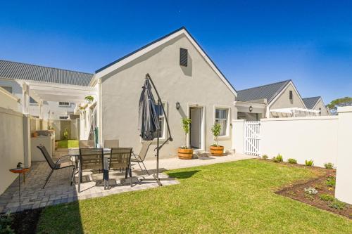 Wineland's Wanderlust - Stellenbosch Vacation Home – khách sạn tại Welgevonden Estate