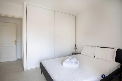 Apartment in the center of Beausoleil with terrace - image 3