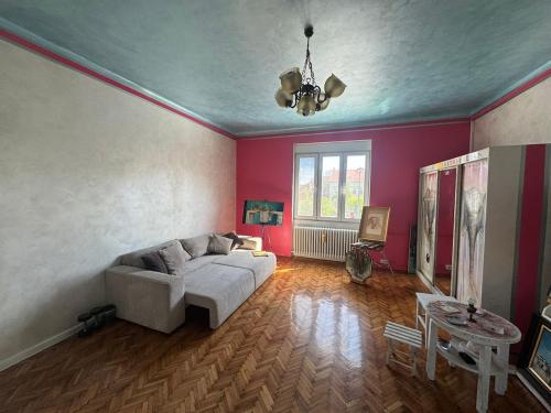 Artist Apartment with Views over Republic Square - image 3