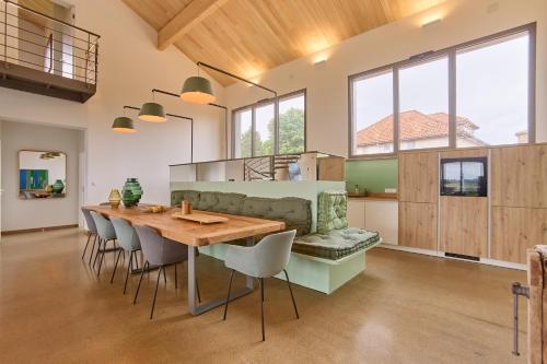 Kitchen, L'Atelier d'Armand - Avec Piscine Privee in Prayssas