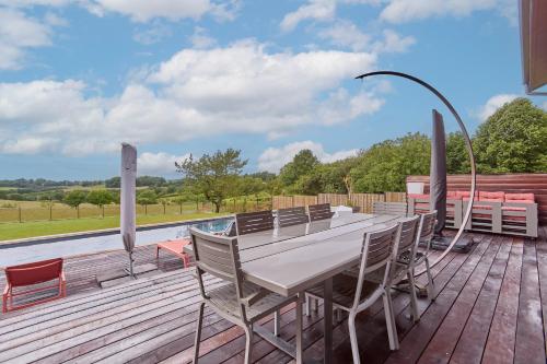Balcony/terrace, L'Atelier d'Armand - Avec Piscine Privee in Prayssas