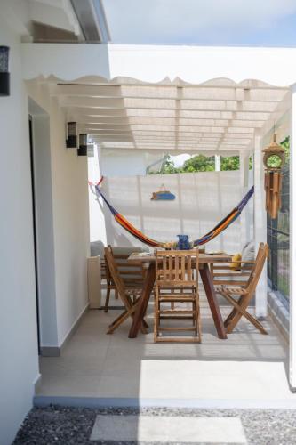 ITA Bungalow - 2 Bedrooms Pool & Beach Saint-François - image 3