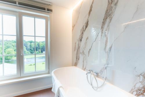 Hotel Lodewijk Van Male