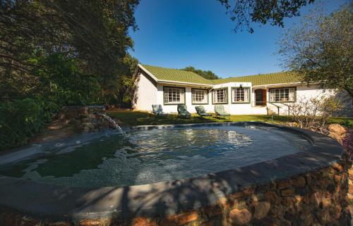 Wild Olive County Retreat in Riastuine AH