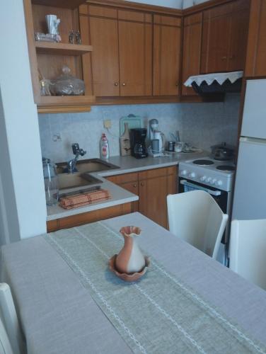 Iekārtas, Mantemi house in Loutraki Skopelosa