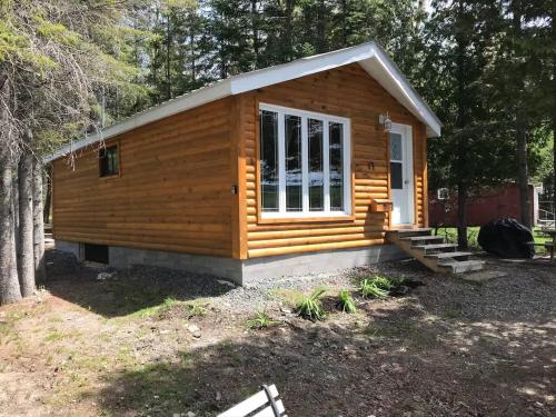 202 rang du Lac Lejeune - Chalet au bord du Lac