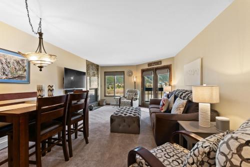 Copper Valley 112 by Summit County Mountain Retreats in Copper Mountain, USA