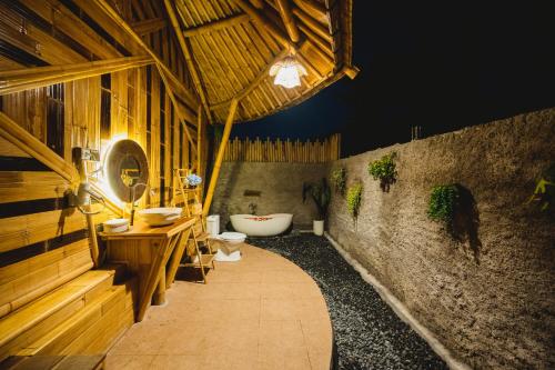 Mantra Bamboo Retreat Near Sidemen in Sidemen