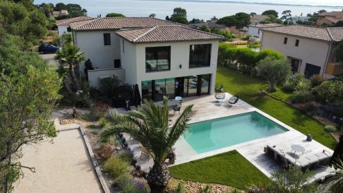 Villa, mer 700 m