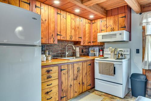 Woodland Views: Romantic Hudson Valley Hideaway in Greenville Center (NY)