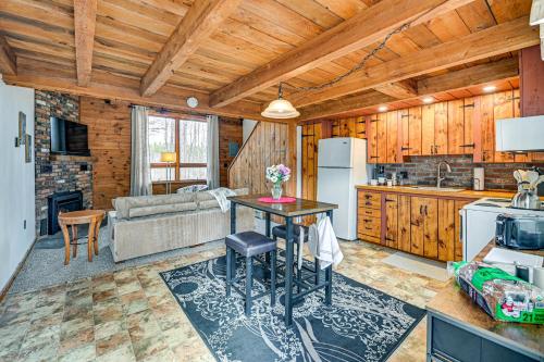 Woodland Views: Romantic Hudson Valley Hideaway in Greenville Center (NY)