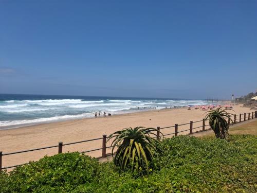 Strand, Umhlanga Beachfront Self Catering 6 Cormoran in Umhlanga Rocks