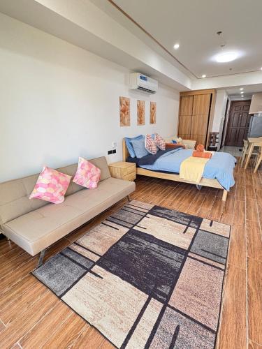 Sy Bay Suites near DFA MOA T3 Okada NAIA Airport in Parañaque