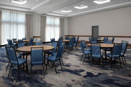Courtyard by Marriott Richmond Downtown - image 36