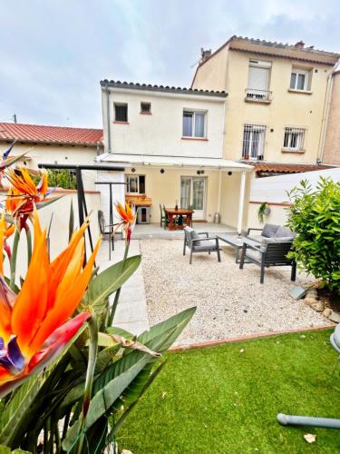 Jolie maison 2 faces, 2 chambres, jardin aménagé