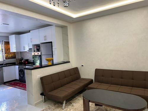 Manal Home in 틸리아