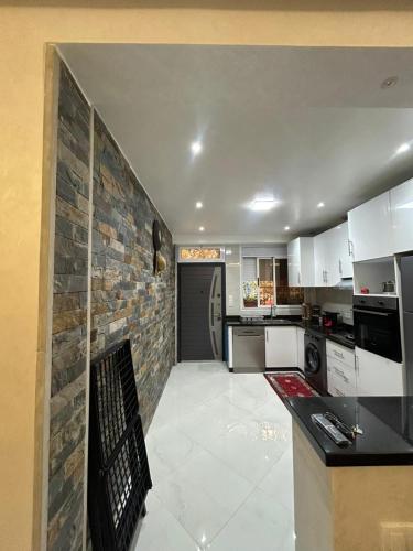 Manal Home in 틸리아
