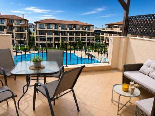 Kaliarkia Resort "San Paolo" – khách sạn tại Marina Village