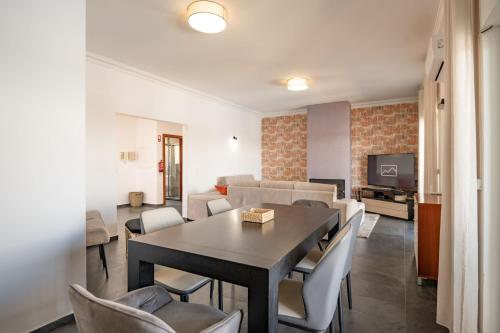 Facilities, Novo Amanha in Cerro Azul