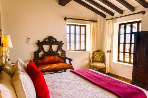 room detail thumbnail 1