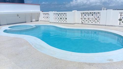 Úszómedence, Prideinn apartments in Shanzu Beach