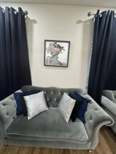Spacious 4 Bedroom Atlanta Home Near Downtown Sleeps 8 Great Wifi Comfortable Stay – khách sạn tại Đường Cascade