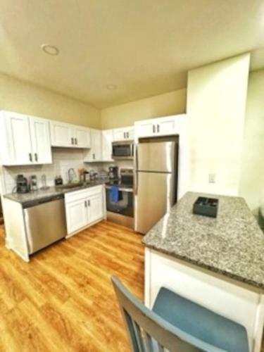 Spacious 4 Bedroom Atlanta Home Near Downtown Sleeps 8 Great Wifi Comfortable Stay in Cascade Road