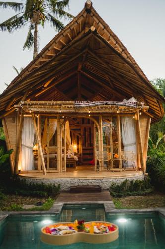 Mantra Bamboo Retreat Near Sidemen in Sidemen