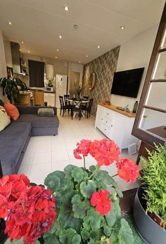 2 bedrooms, 2 bathrooms, 2 balconys
