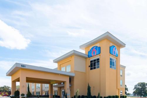 Motel 6-Joshua, TX