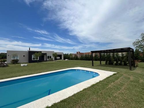 Casa Quinta con pileta,Tranquilidad y descanso in San Miguel Del Monte