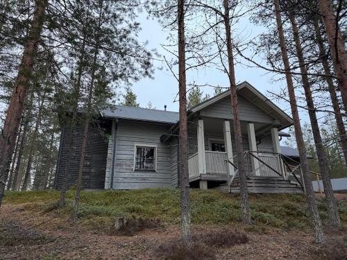 Pitkälampi Private Lake Lodge