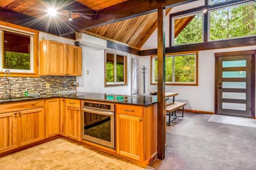 Alderbrook A-Frame in Union (WA)