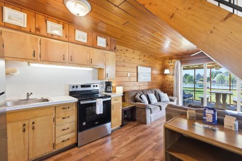 Chalet 71 in Stevensville (MI)