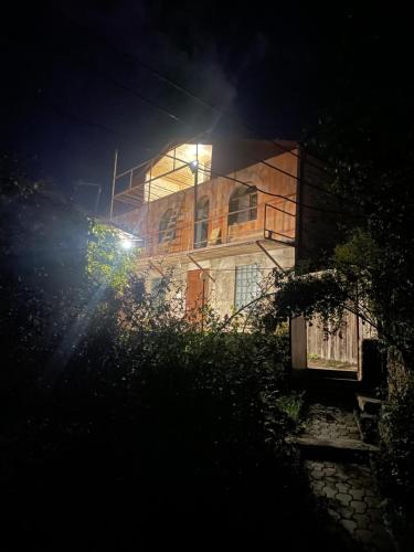 Aygut Garden in Kalavana