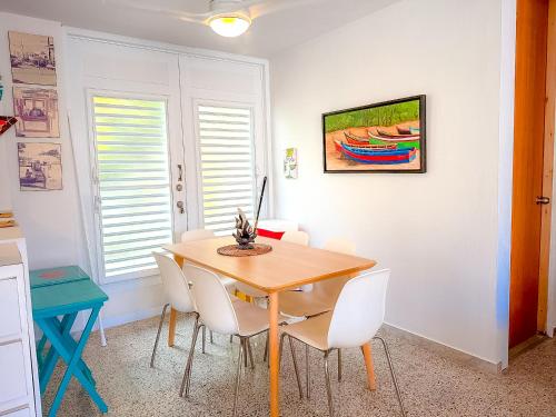 Iekārtas, Luquillo Beach Escape - Where Paradise Feels Like Home - Steps To The Beach! in Lukvillo