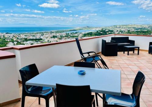 Зручності, Near Acquamorta Beach - Villa Lamberti Casa Sole in Monte Di Procida