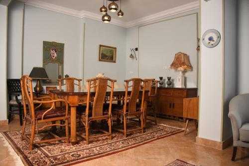 Iekārtas, 42 Lazoughly Sq Down Town in Suhaj