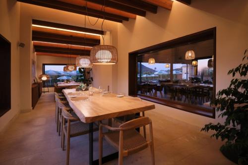 餐廳, Hotel Rural Es Riquers in 波雷雷斯