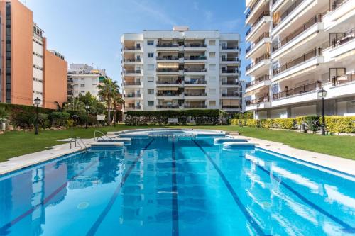 Charming 1-Bedroom Apartment with Pool in Lloret de Mar